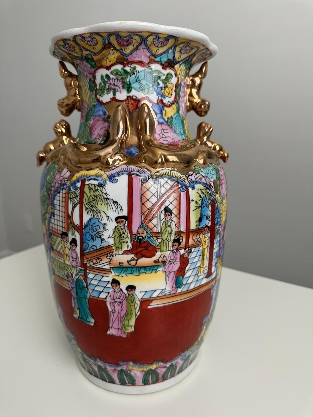 Chinese Rose Medallion Porcelain Vase